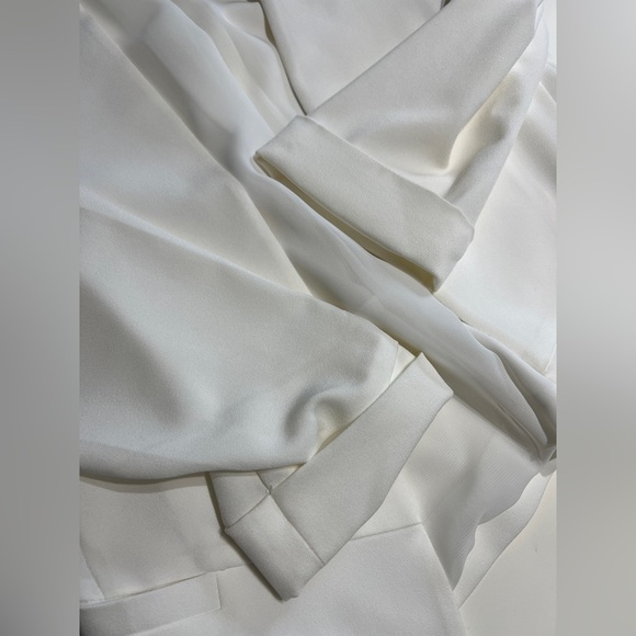 Dynamite Cropped Blazer - Picture 4 of 6